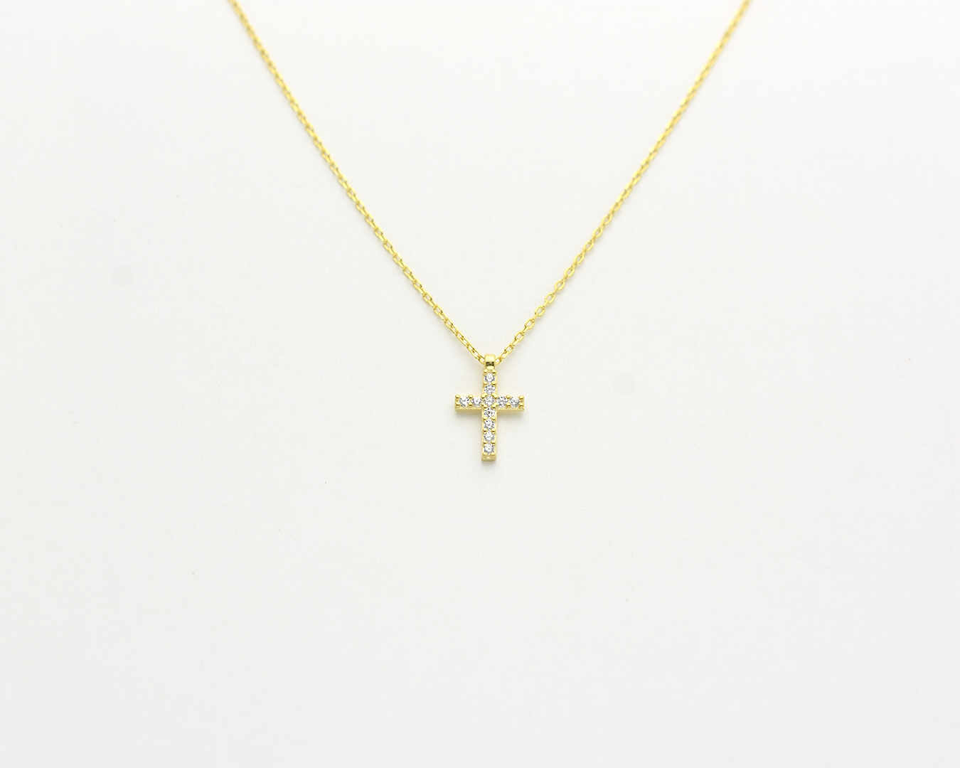 Minimal Cross Necklace