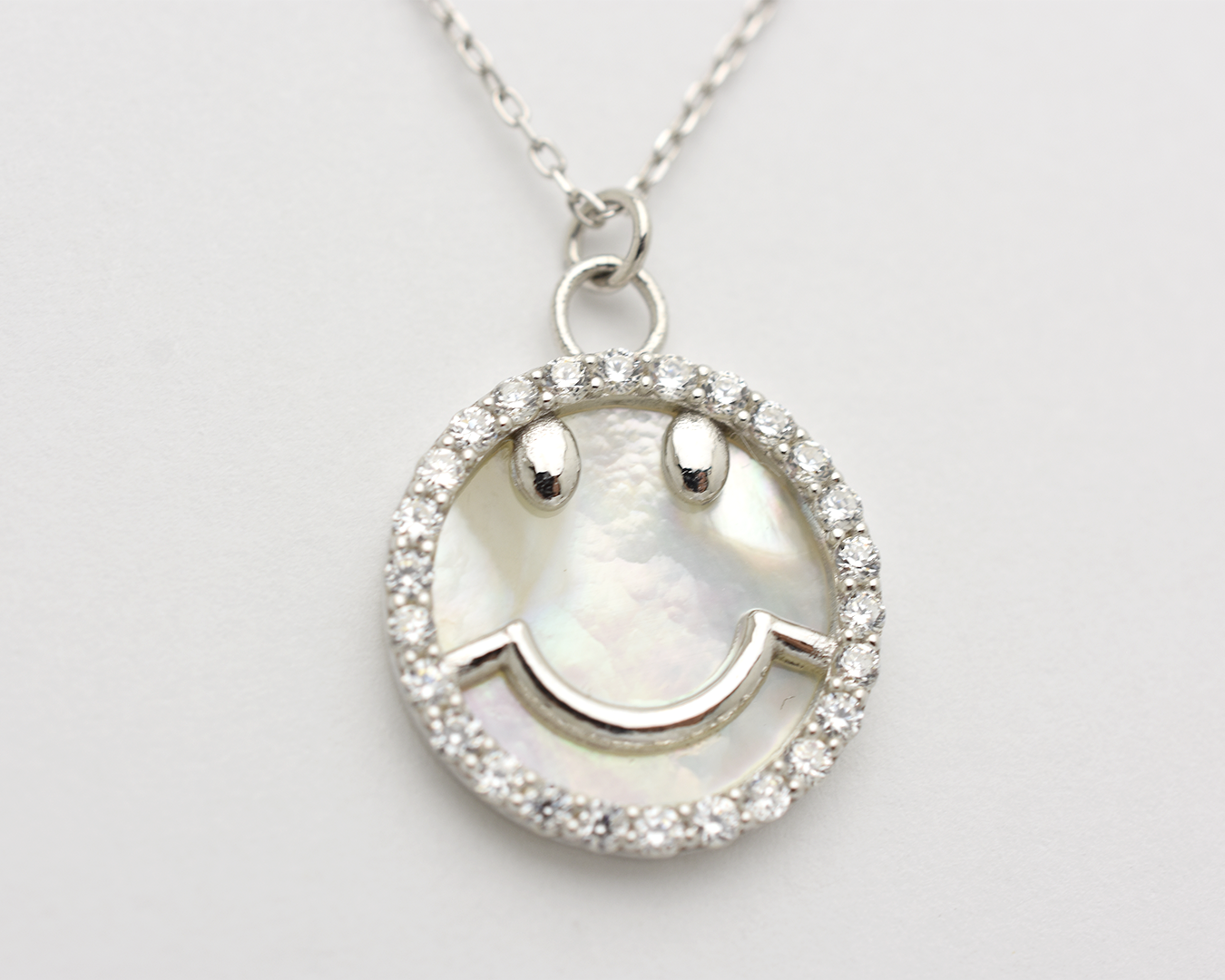 Smiley Face Necklace - Mother of Pearl