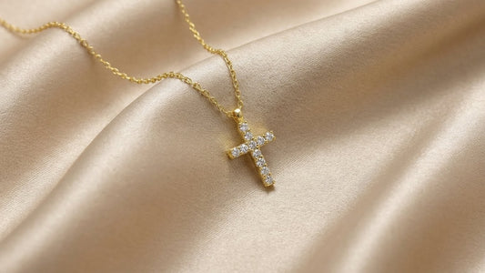 Minimal Cross Necklace