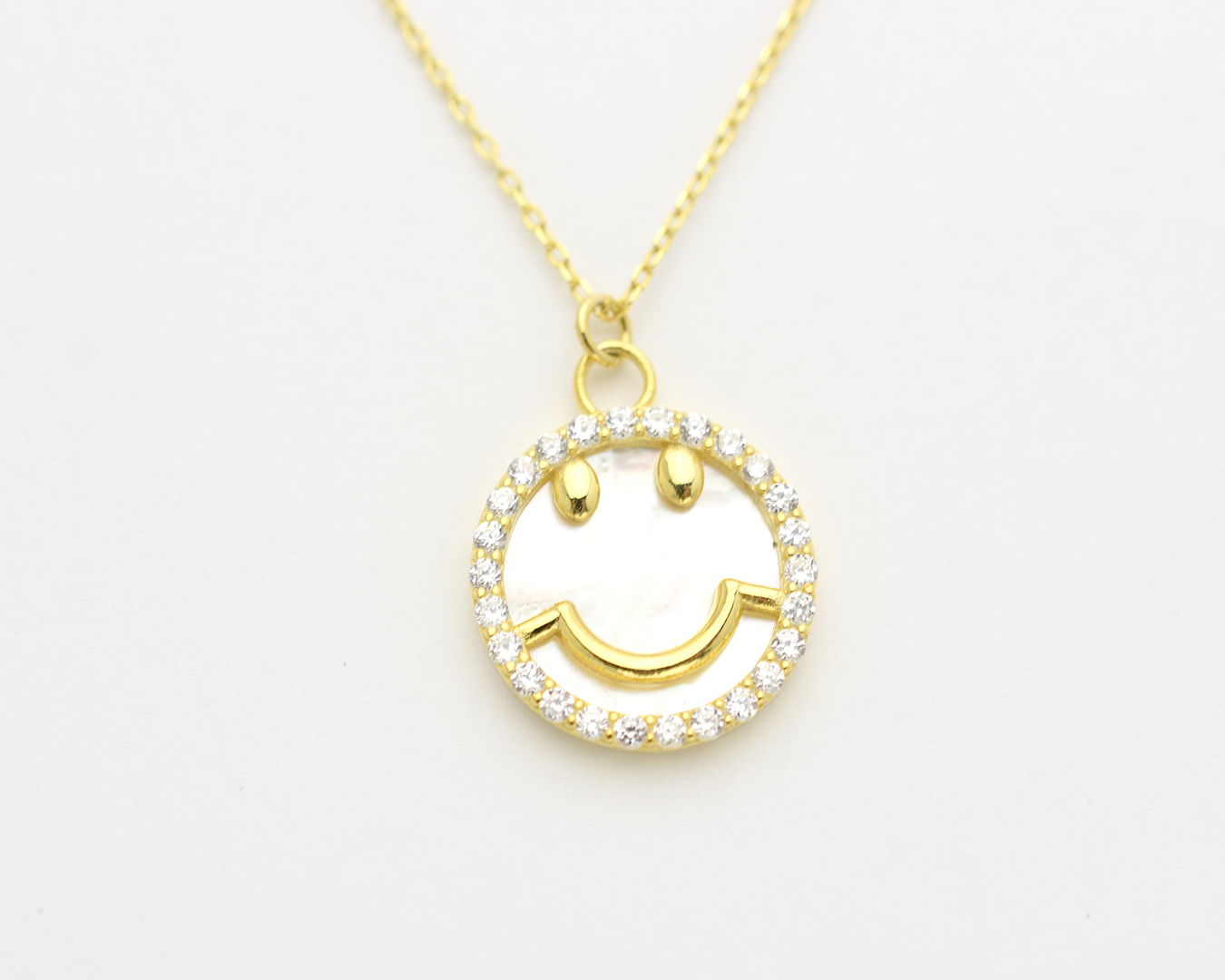 Smiley Face Necklace - Mother of Pearl