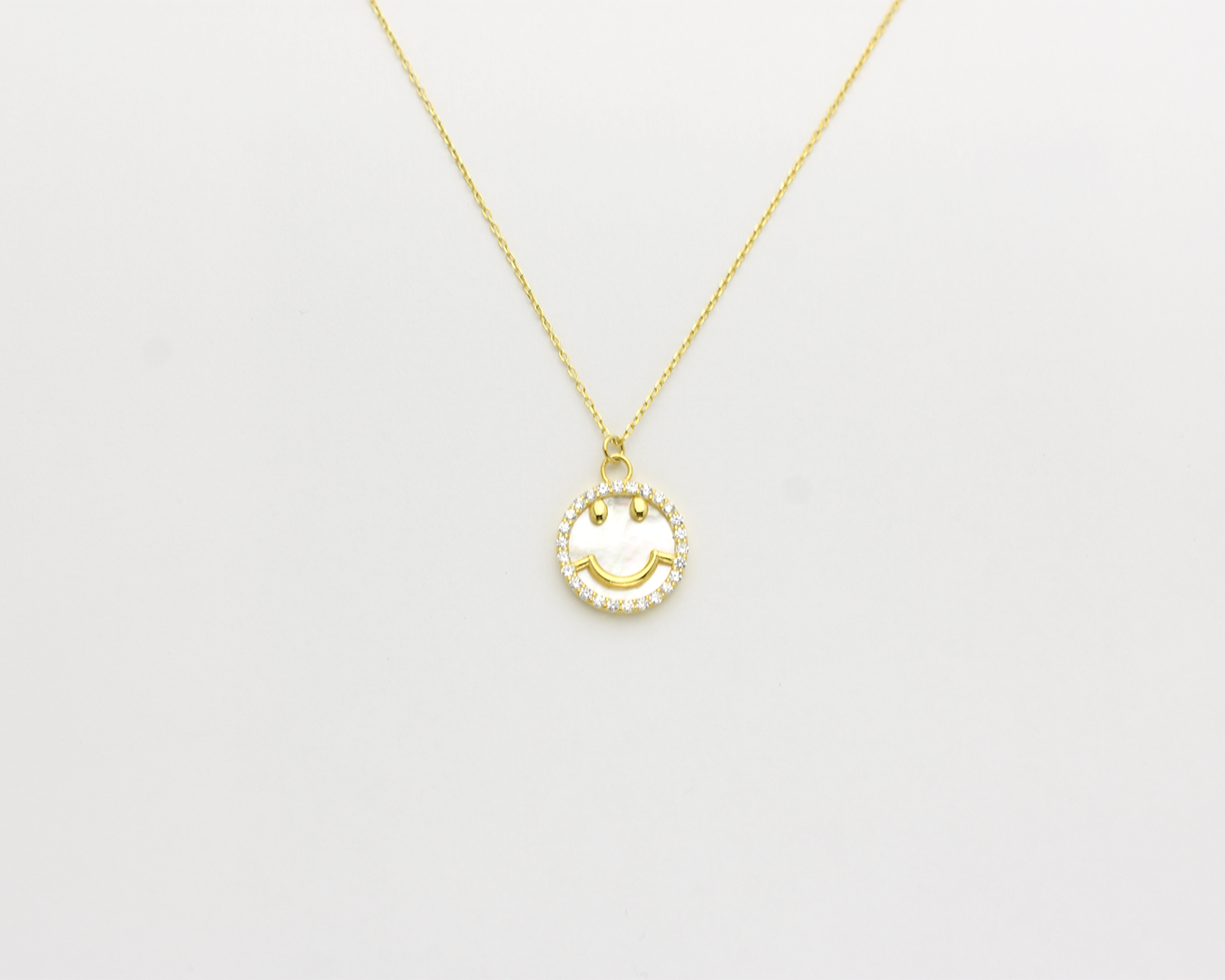 Smiley Face Necklace - Mother of Pearl