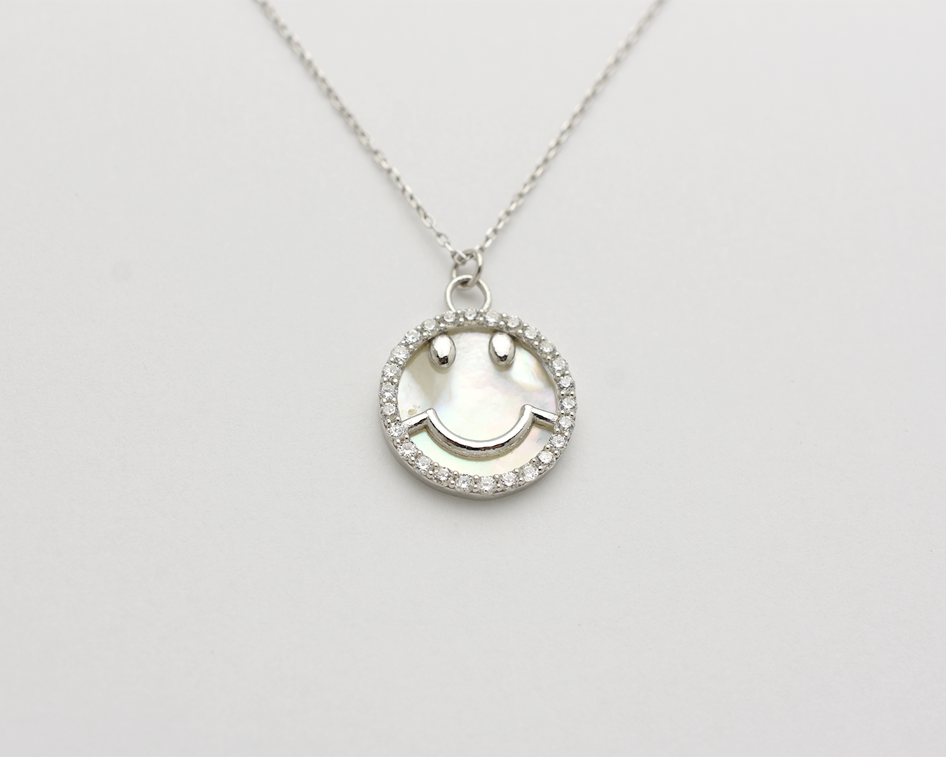 Smiley Face Necklace - Mother of Pearl