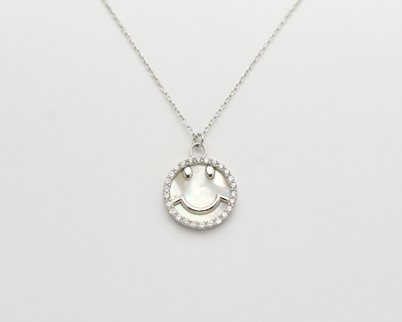 Smiley Face Necklace - Mother of Pearl