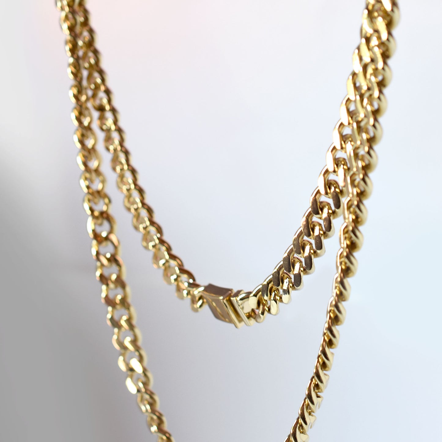 gold tone cuban link chain 