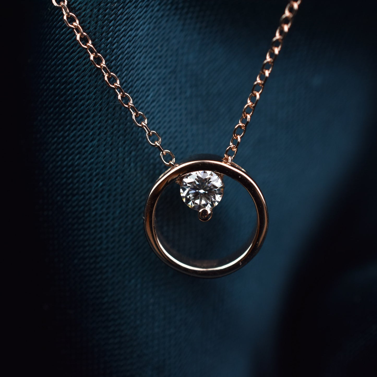 diamond circle necklace