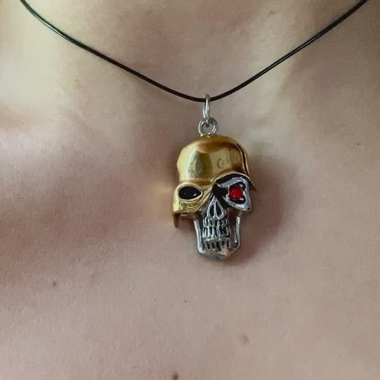 skull necklace 