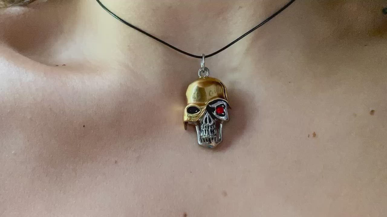skull necklace 